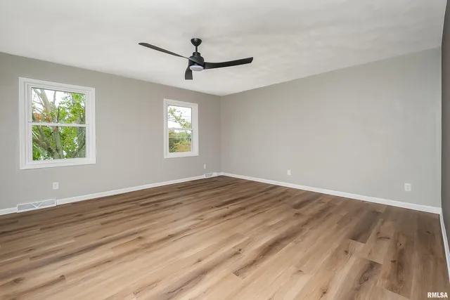 $389,900 | 5306 16th Avenue, Moline, IL 61265