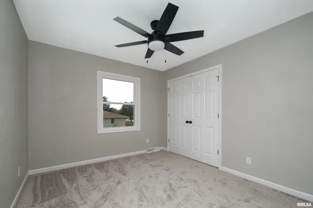 $389,900 | 5306 16th Avenue, Moline, IL 61265