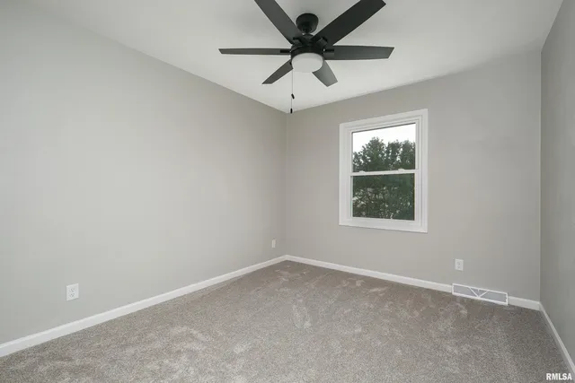 $389,900 | 5306 16th Avenue, Moline, IL 61265