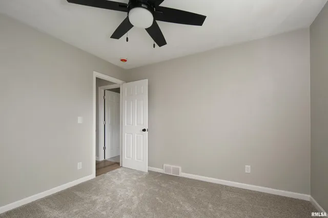 $389,900 | 5306 16th Avenue, Moline, IL 61265