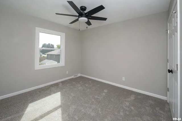 $389,900 | 5306 16th Avenue, Moline, IL 61265