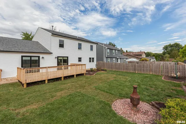 $389,900 | 5306 16th Avenue, Moline, IL 61265