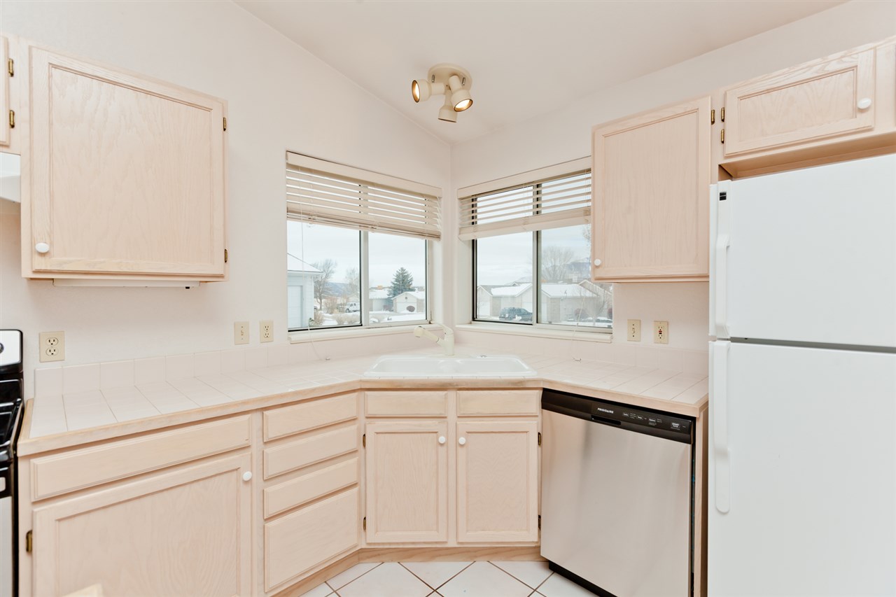 11 West Ridge Court Parachute, CO 81635 - Photo 8 of 42 Gallery Image 8