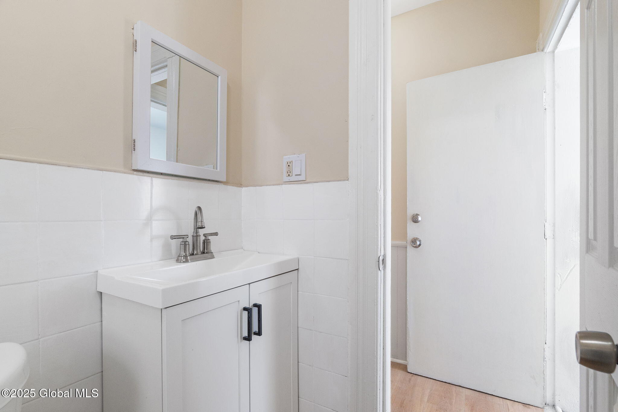 1237 4th Avenue Schenectady, NY 12303 - Photo 19 of 43 19-1237FourthAve_19