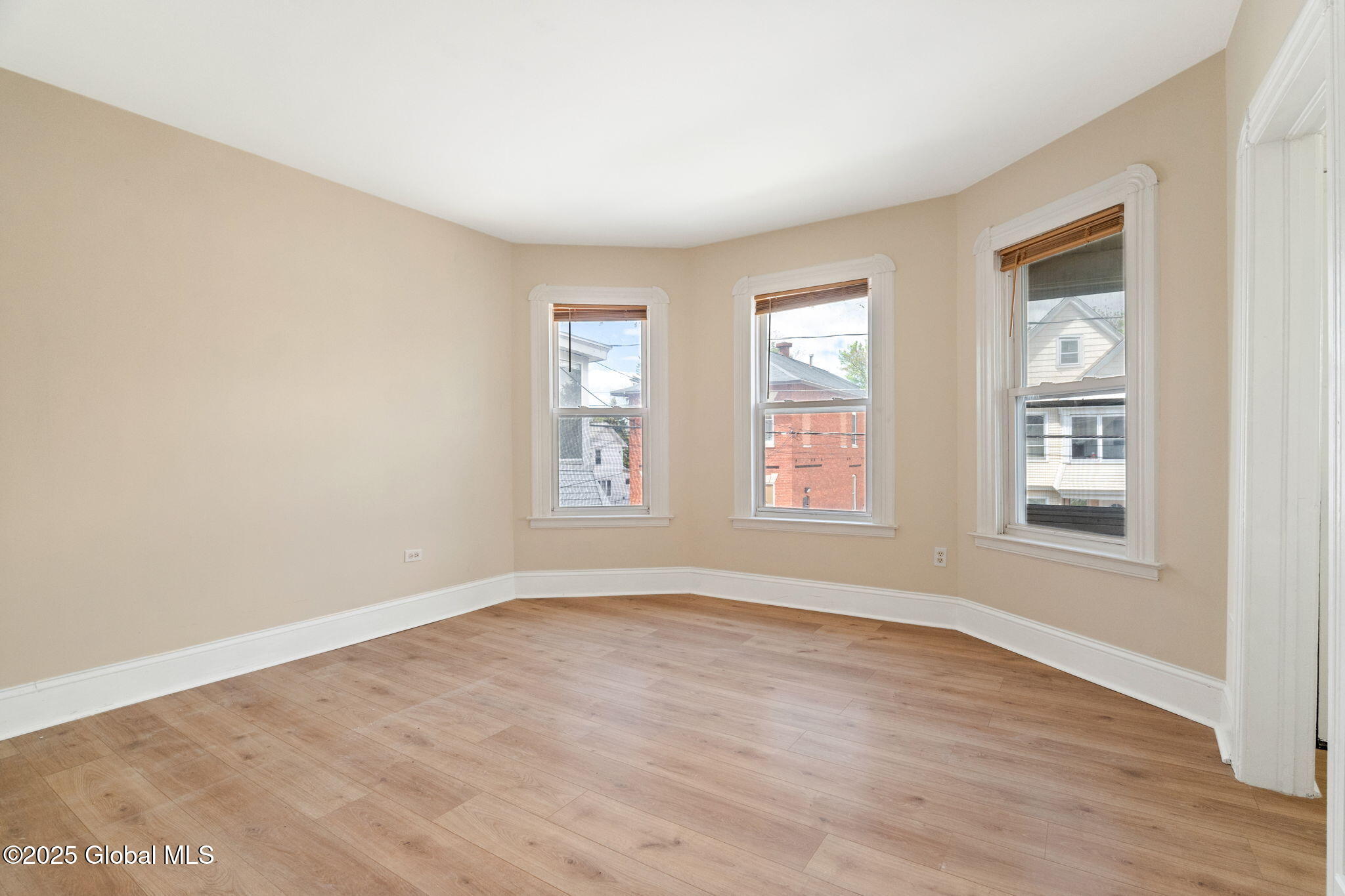 1237 4th Avenue Schenectady, NY 12303 - Photo 25 of 43 25-1237FourthAve_25