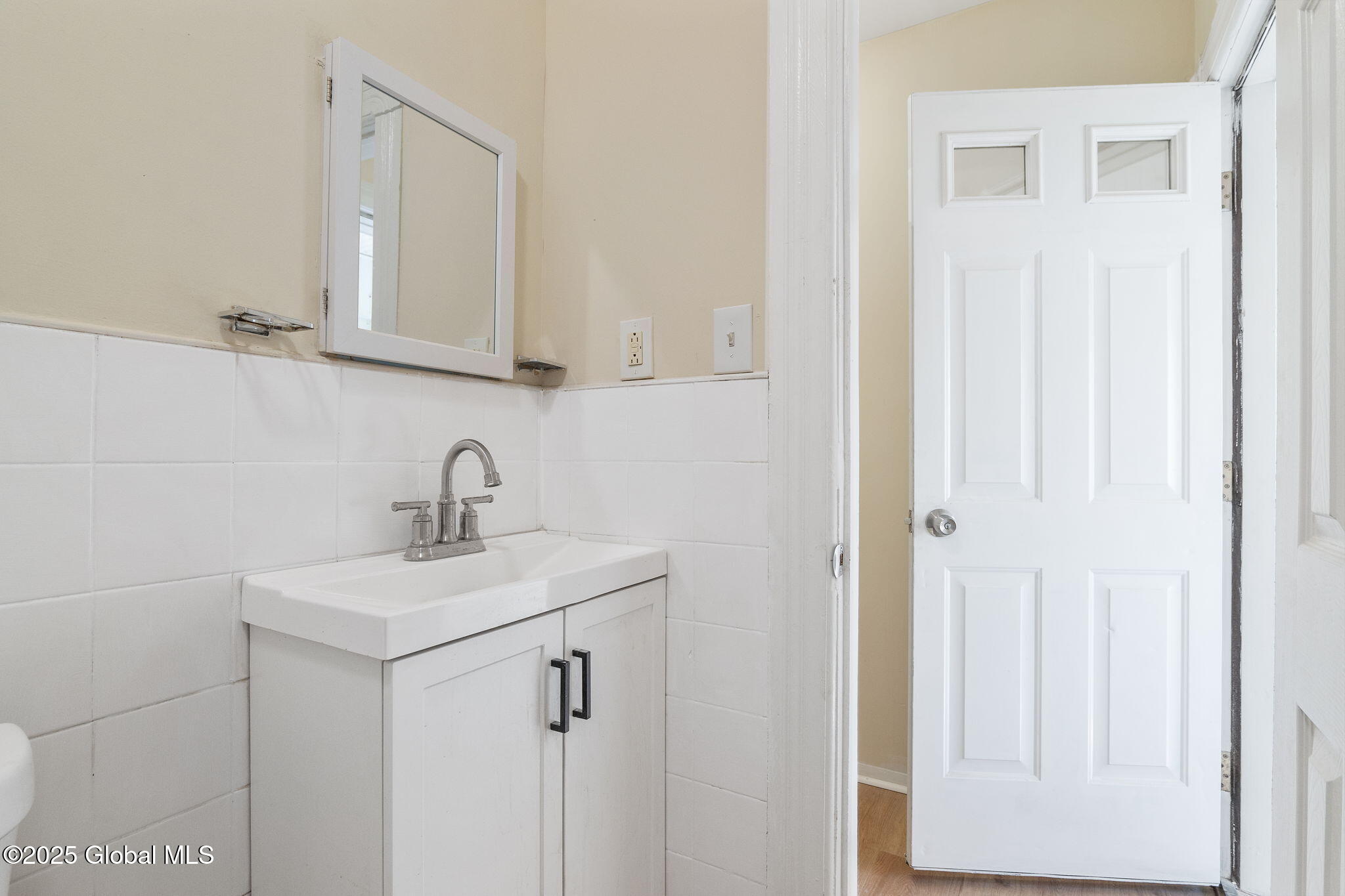 1237 4th Avenue Schenectady, NY 12303 - Photo 36 of 43 36-1237FourthAve_36