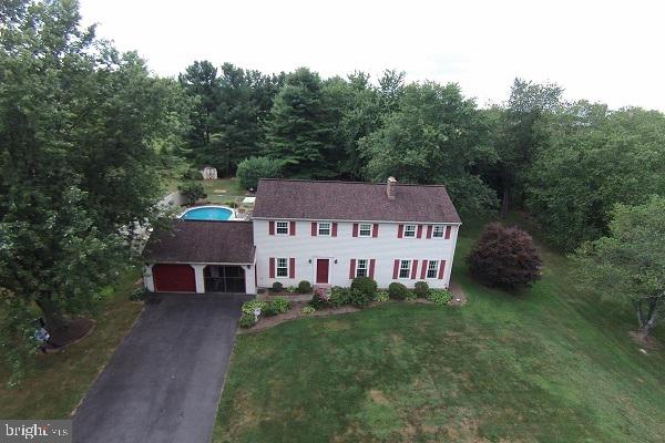 108 Stonehouse Road Carlisle, PA 17015 - Photo 3 of 25 Gallery Image 3