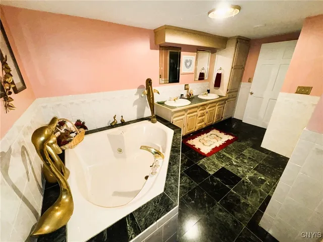 $399,900 | 287 Old Groton Road, Cortlandville, NY 13045