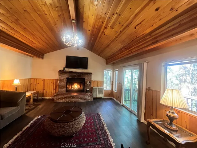 $2,785 | 24020 Lakeview Drive, Crestline, CA 92325