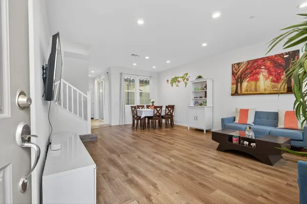 $797,000 | 127 Klamath Street, Ventura, CA 93001