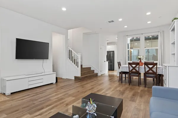 $797,000 | 127 Klamath Street, Ventura, CA 93001