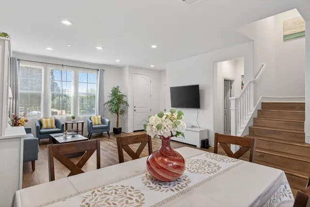 $856,500 | 127 Klamath Street, Ventura, CA 93001