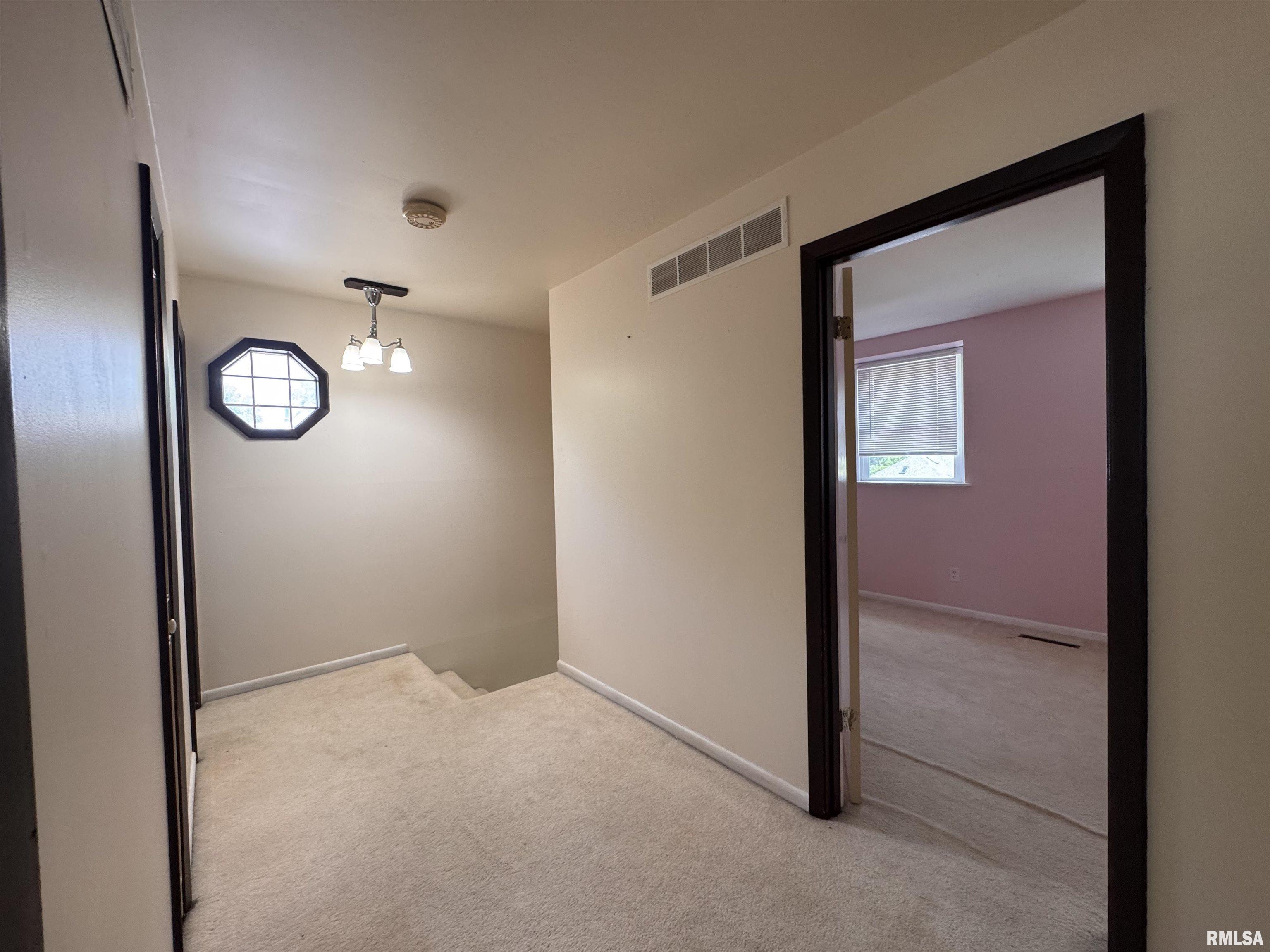 500 Meadow Drive Macomb, IL 61455 - Photo 12 of 22