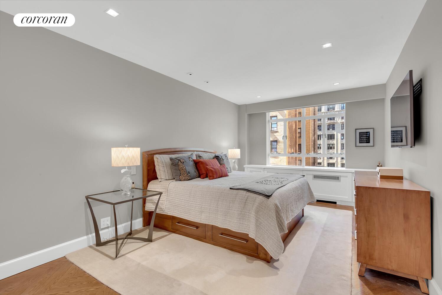 140 Riverside Drive, Unit 9M Manhattan, NY 10024 - Photo 6 of 10