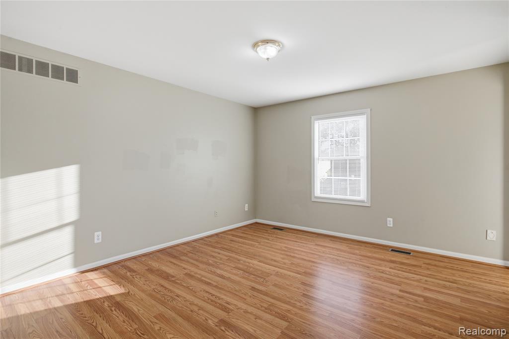 4118 Devon Road Royal Oak, MI 48073 - Photo 13 of 25