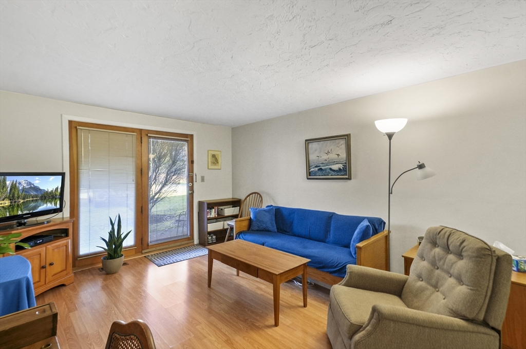 189 Littleton Road, Unit 2 Chelmsford, MA 01824 - Photo 4 of 27 Gallery Image 4