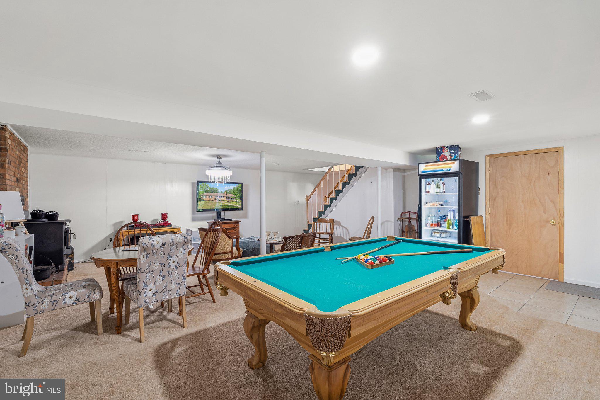 5232 Sumerduck Road Sumerduck, VA 22742 - Photo 23 of 40 a room with furniture and pool table