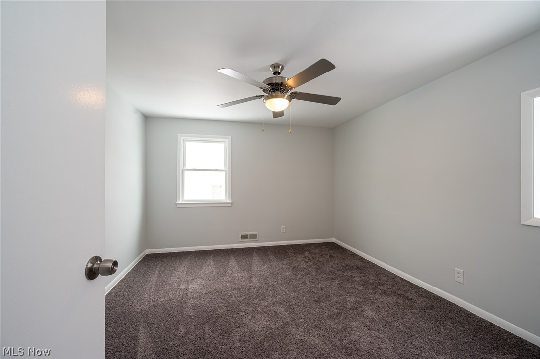 4096 Linnell Road Cleveland, OH 44121 - Photo 20 of 34