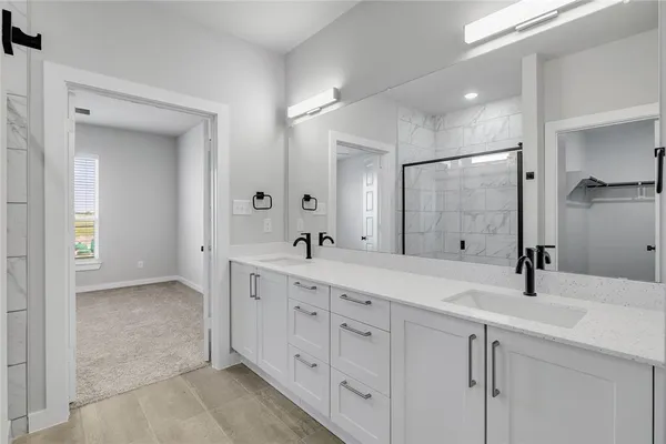 $2,350 | 7036 Guilford Road, Midlothian, TX 76065