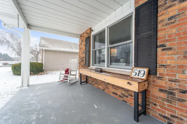 $379,000 | 519 Dunford Drive, Burlington, WI 53105