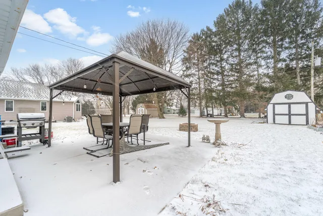 $379,000 | 519 Dunford Drive, Burlington, WI 53105