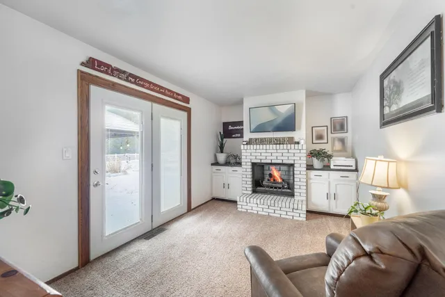 $379,000 | 519 Dunford Drive, Burlington, WI 53105