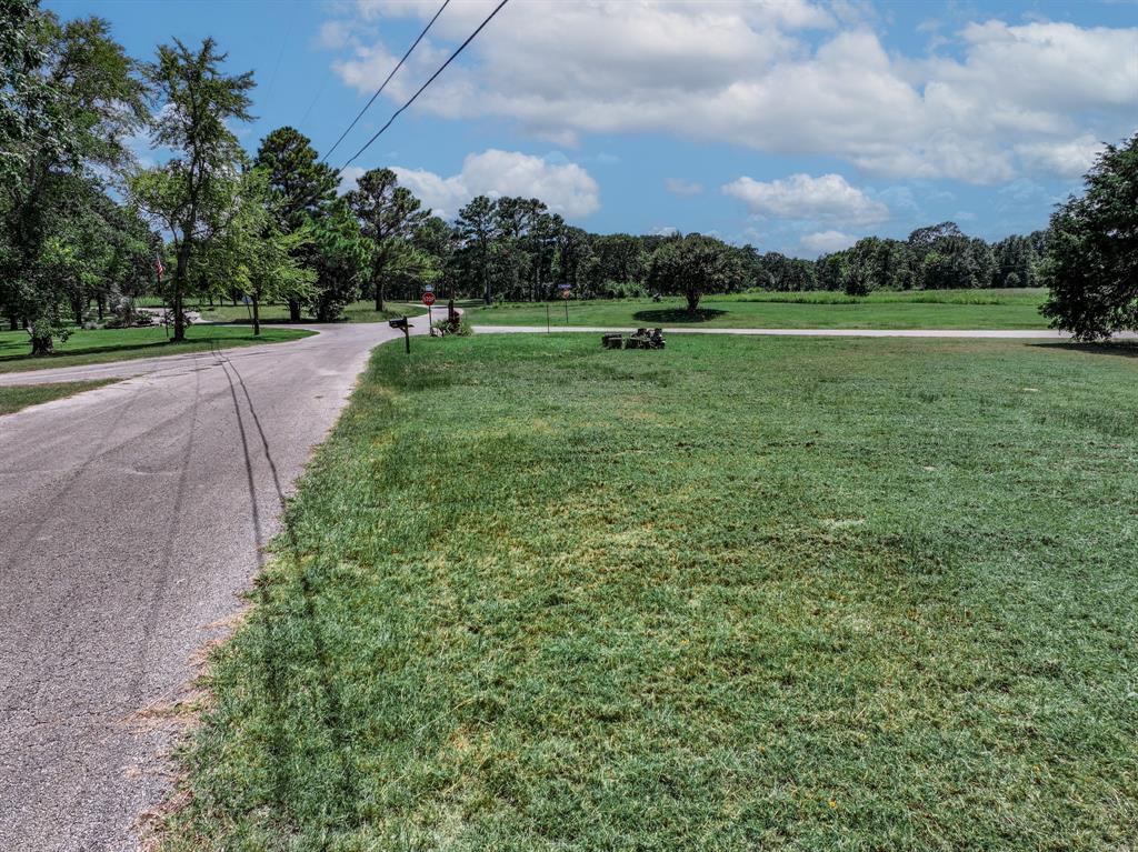 741 Inner Circle Tool, TX 75143 - Photo 5 of 24 a view of outdoor space with mountain view