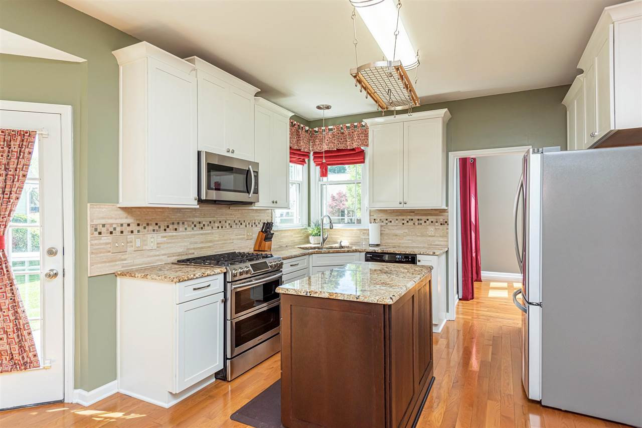 5329 Tilford Lane Raleigh, NC 27613 - Photo 5 of 17 Photo 5