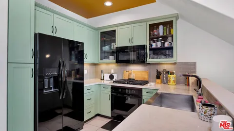 $779,000 | 14104 Chapparel Lane, Van Nuys, CA 91405