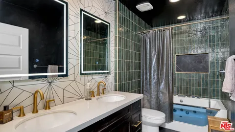 $779,000 | 14104 Chapparel Lane, Van Nuys, CA 91405