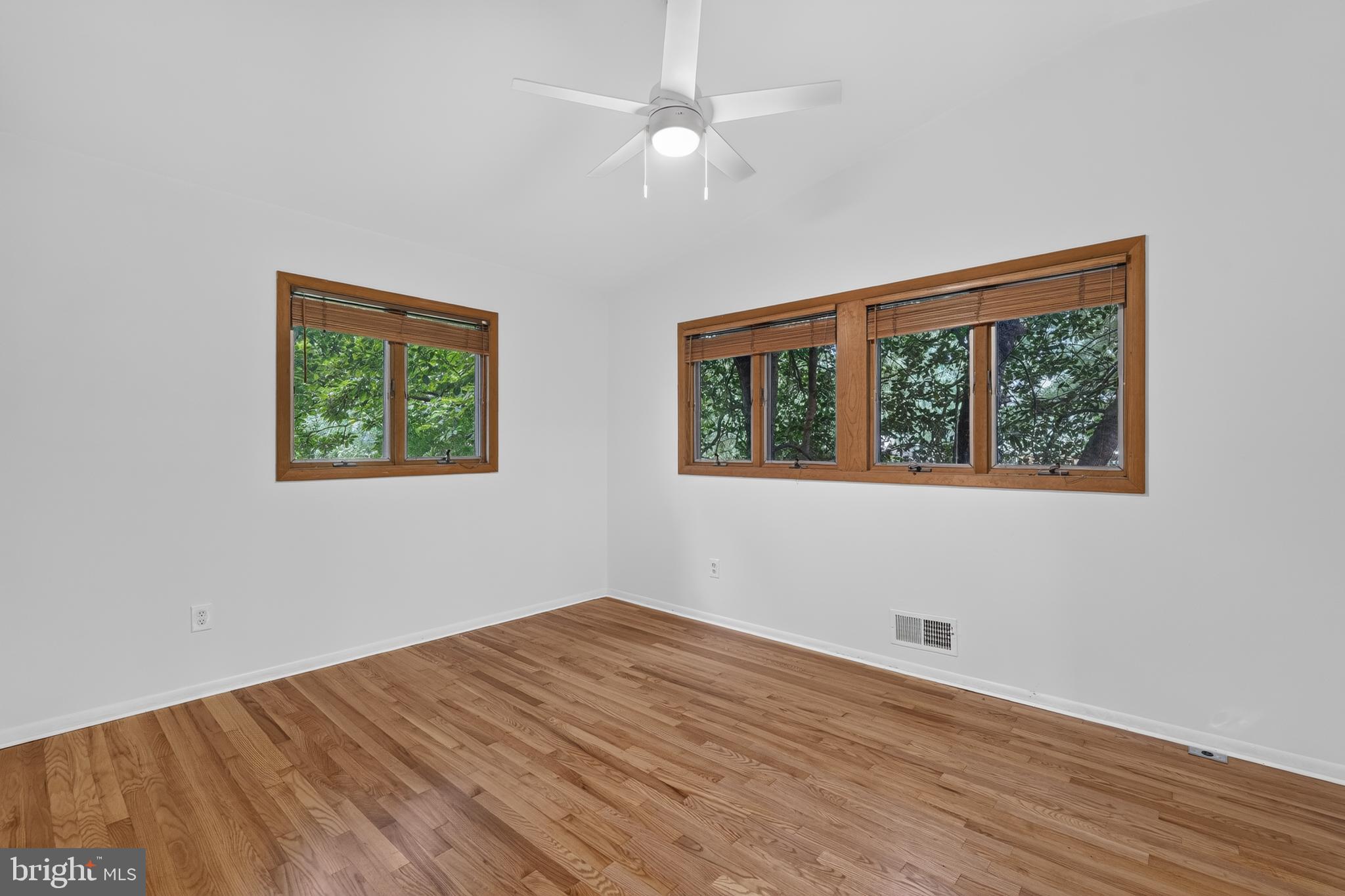 6018 Ridge View Drive Alexandria, VA 22310 - Photo 12 of 36 Gallery Image 12