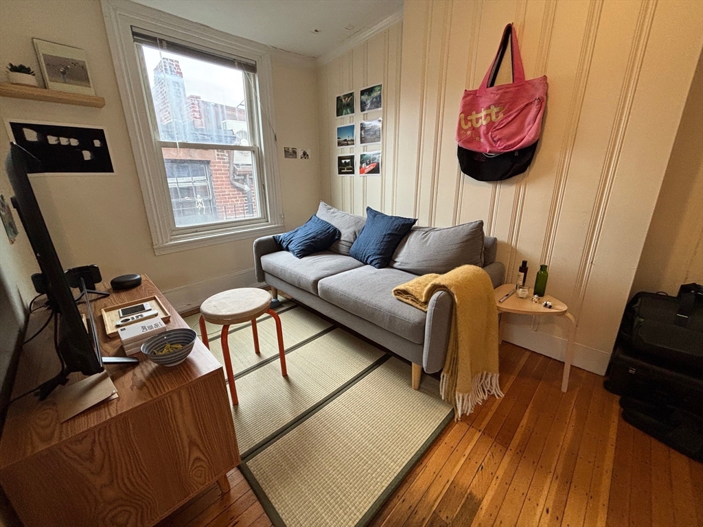 41 South Russell Street, Unit 4 Boston, MA 02114 - Photo 6 of 13
