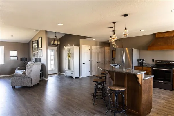 $675,000 | 13835 Udall Road, Erie, KS 66733