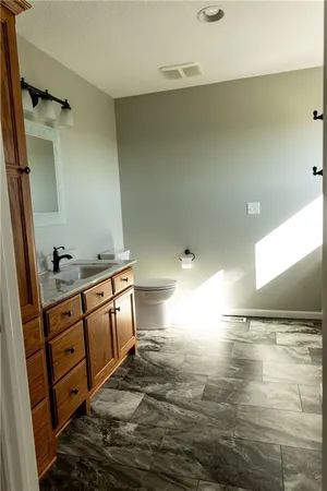 $675,000 | 13835 Udall Road, Erie, KS 66733