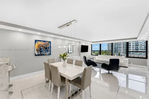 $810,000 | 5225 Collins Avenue, Unit 603, Miami Beach, FL 33140