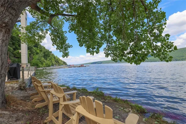 $269,500 | 167 Cliffside Drive, South Bristol, NY 14424