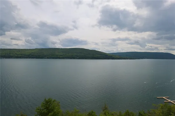 $269,500 | 167 Cliffside Drive, South Bristol, NY 14424