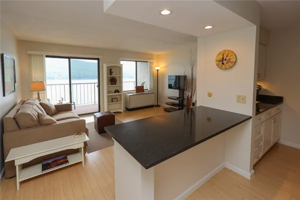 $269,500 | 167 Cliffside Drive, South Bristol, NY 14424