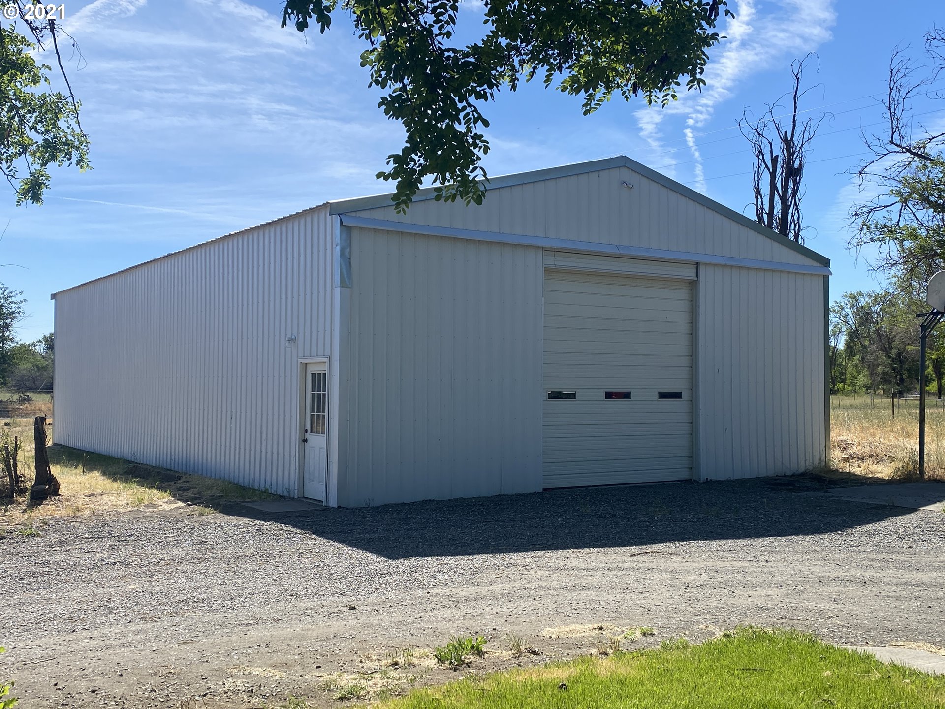 865 West Hensel Road Hermiston, OR 97838 - Photo 2 of 31 Gallery Image 2