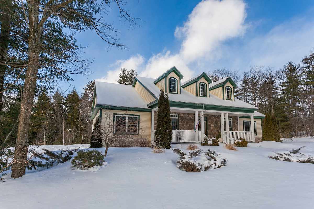 174 Holly Ridge Lane Conway, NH 03818 - Photo 2 of 19