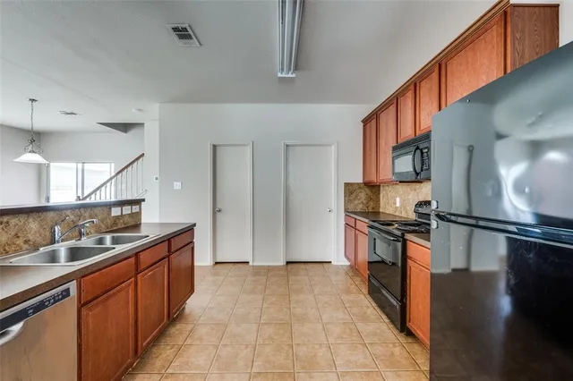 $1,695 | 9137 Waterman Drive, Providence Village, TX 76227