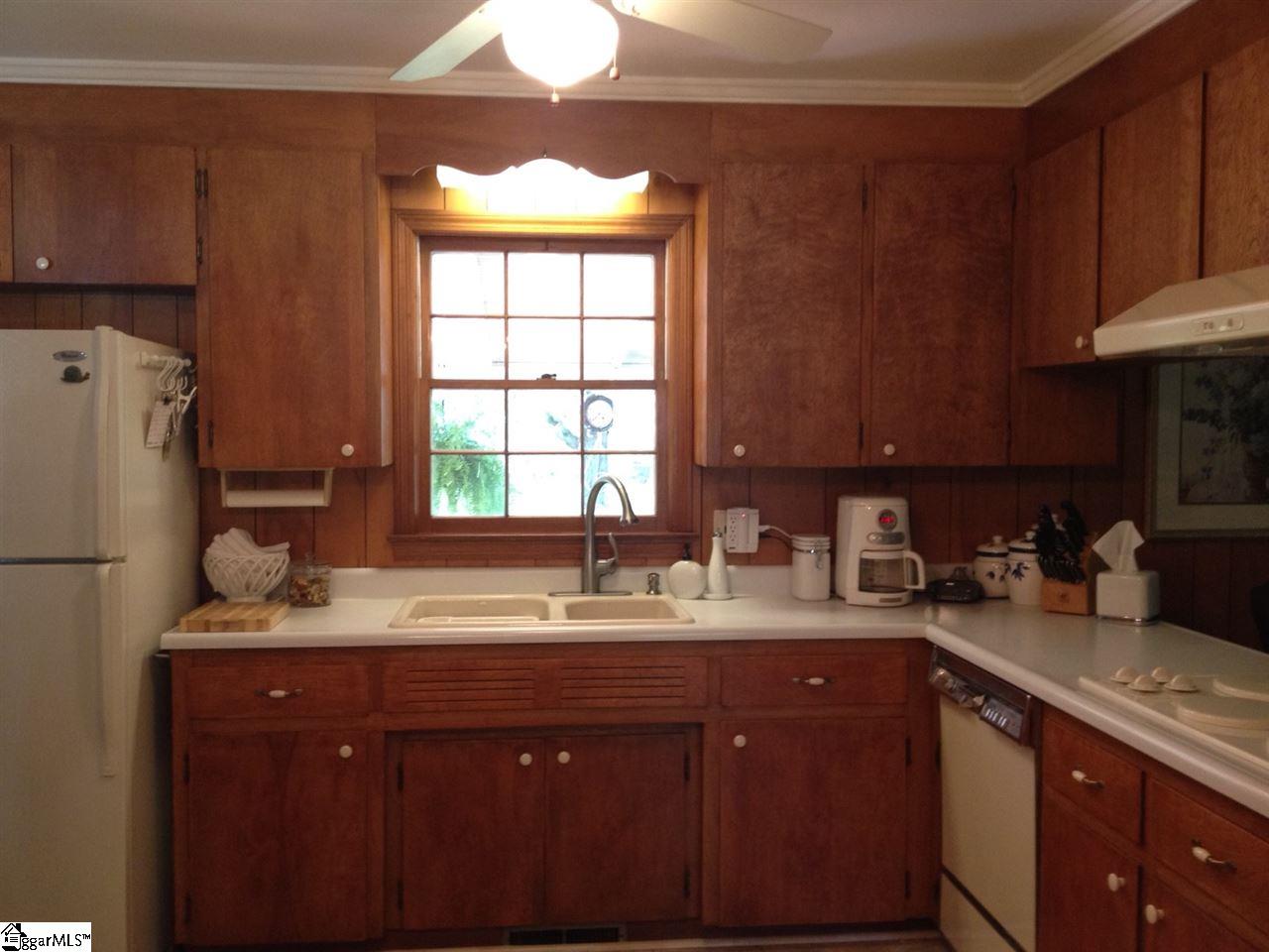 305 Del Norte Road Greenville, SC 29615 - Photo 8 of 36 Gallery Image 8