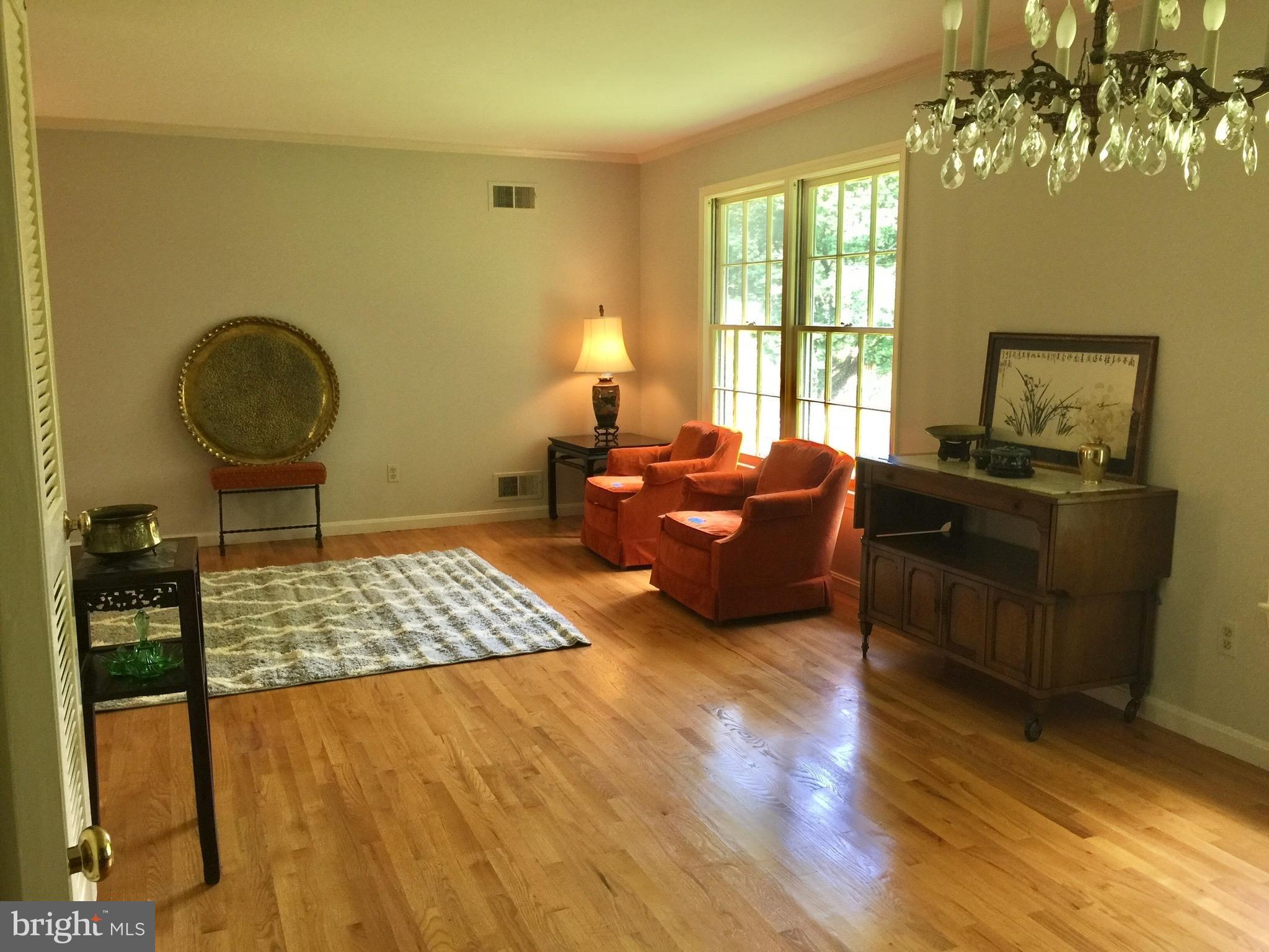 11805 Saddlerock Road Silver Spring, MD 20902 - Photo 4 of 18 Dining Room