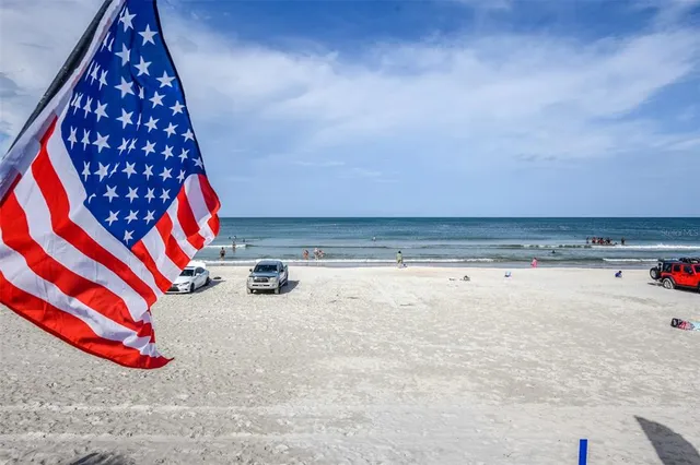 $162,900 | 313 South Atlantic Avenue, Unit 320/322, Daytona Beach, FL 32118