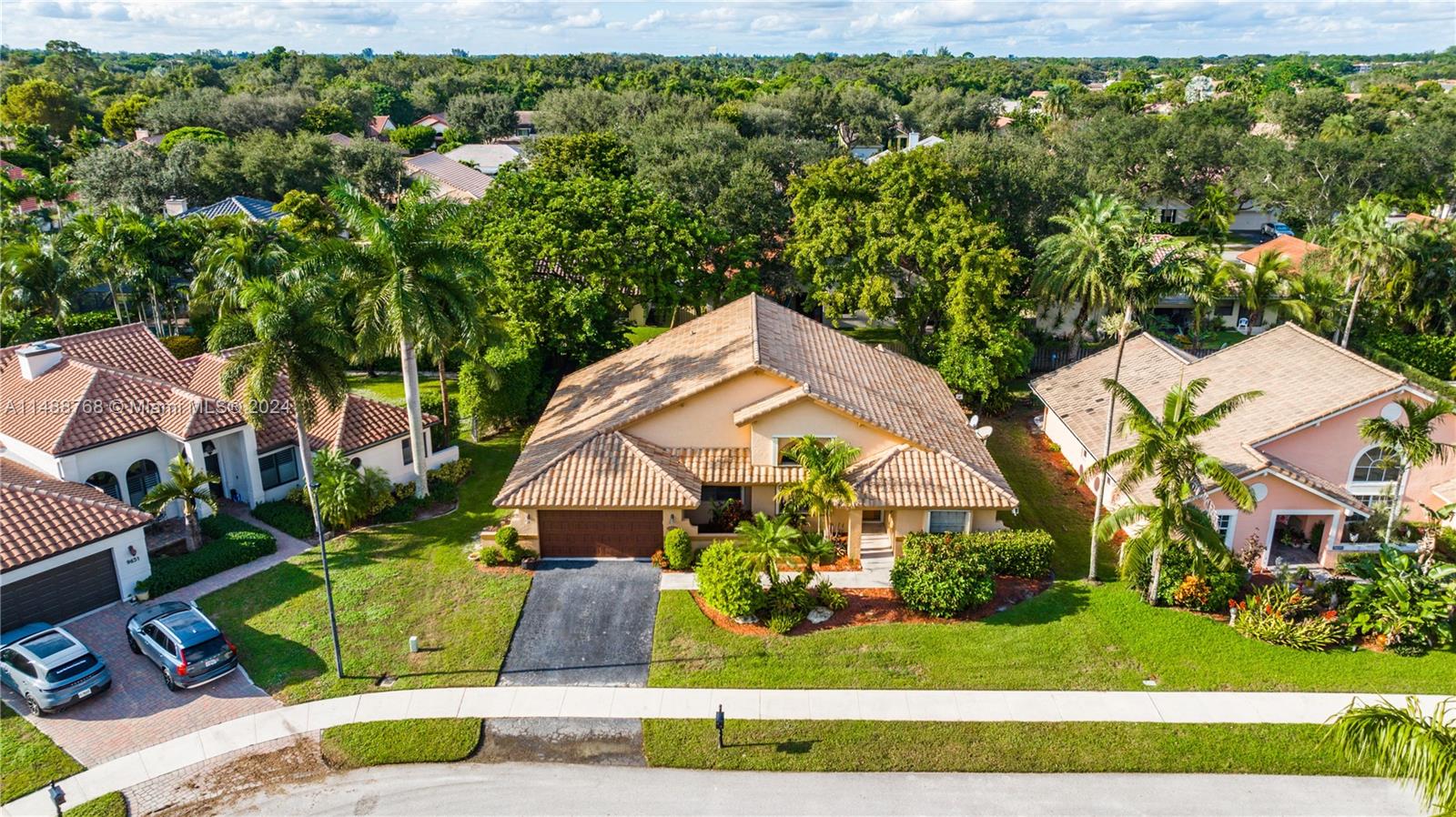 9641 Ridgeside Court Davie, FL 33328 - Photo 45 of 47 an aerial view of multiple houses