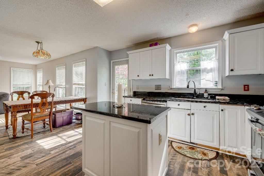 8022 Stevens Mill Road Matthews, NC 28104 - Photo 7 of 24 Gallery Image 7