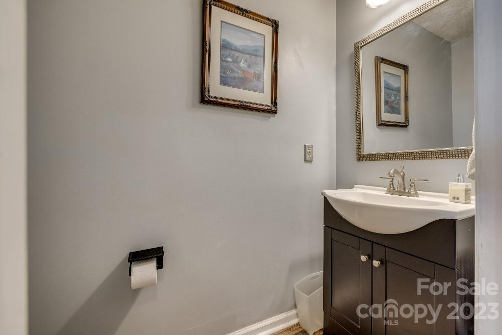 8022 Stevens Mill Road Matthews, NC 28104 - Photo 10 of 24 Gallery Image 10