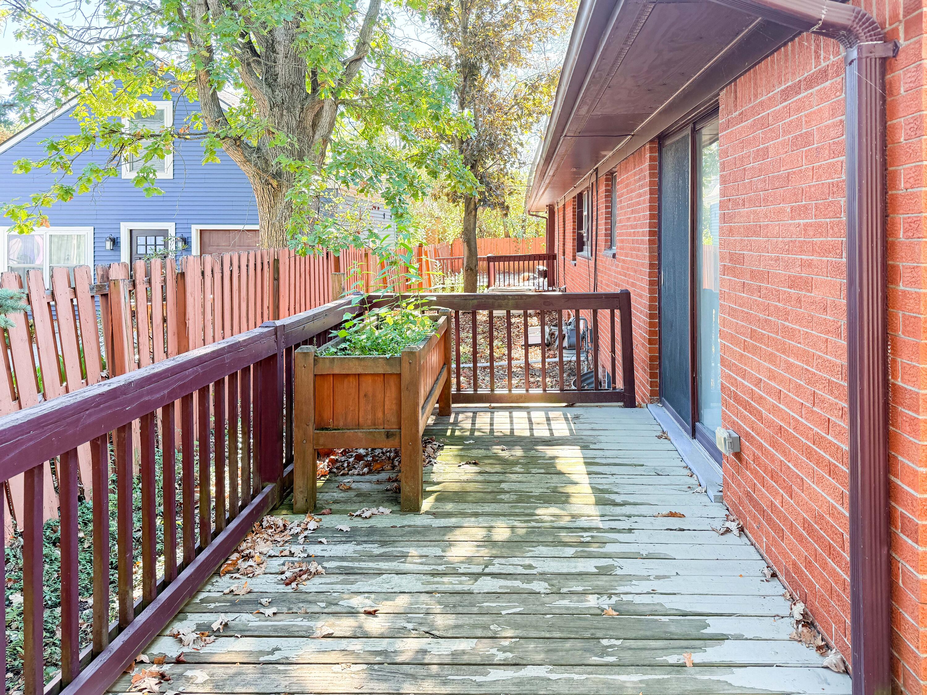 2106 Camelot Road Ann Arbor, MI 48104 - Photo 25 of 28 IMG_5322