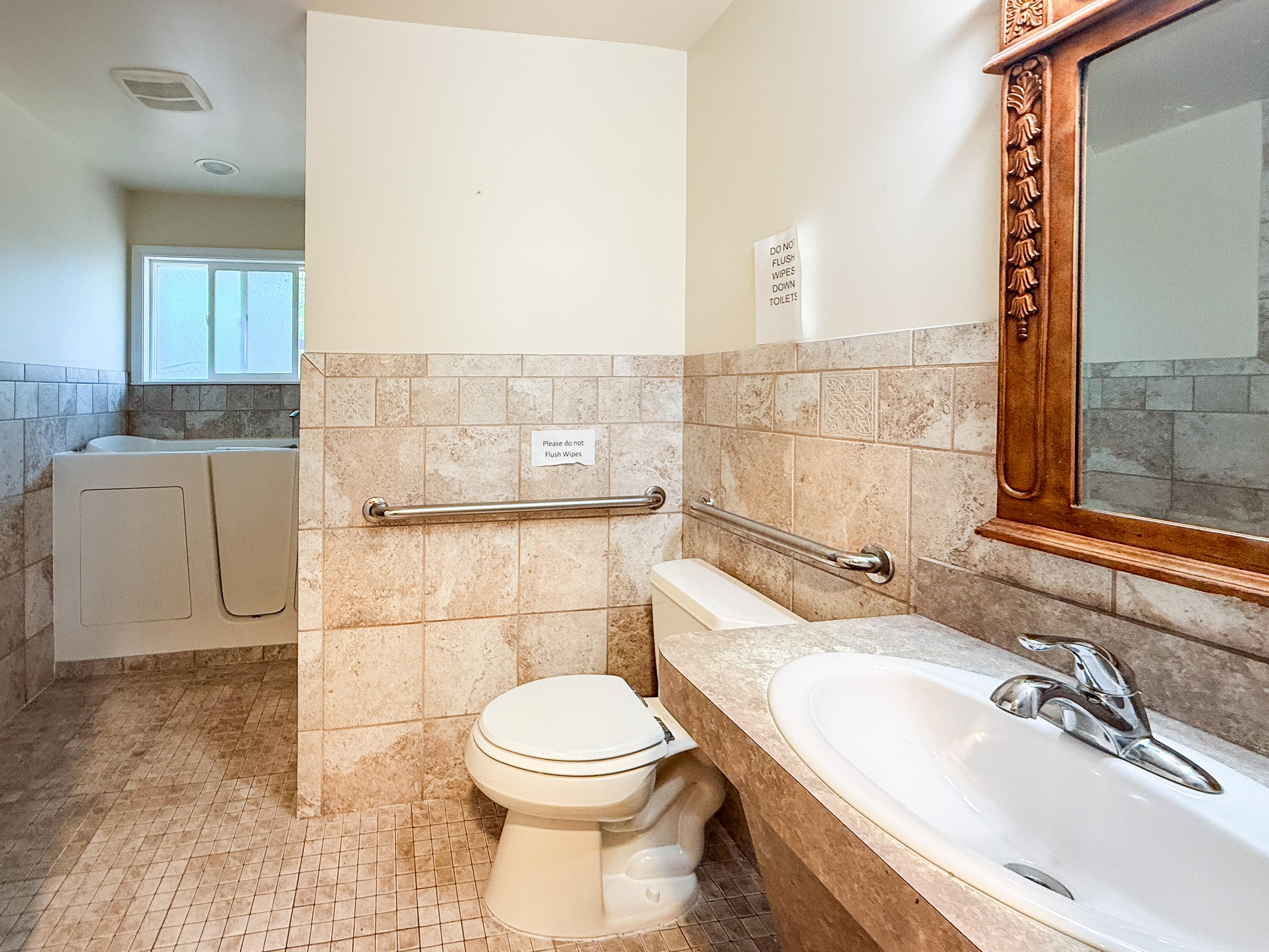 2106 Camelot Road Ann Arbor, MI 48104 - Photo 10 of 28 IMG_5304