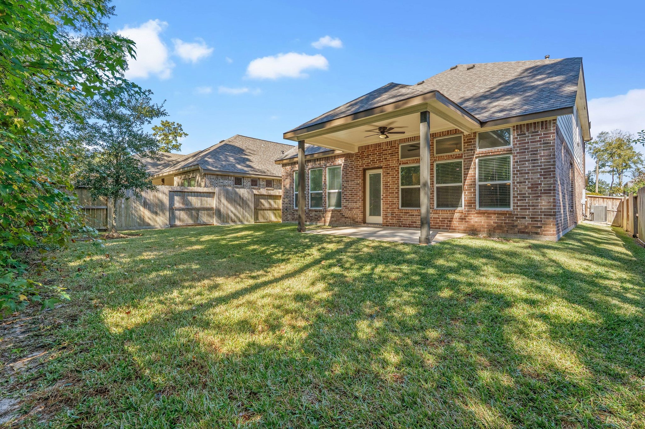 143 Scarlet Maple Way Conroe, TX 77318 - Photo 20 of 24